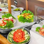Aviv Hotel 3*