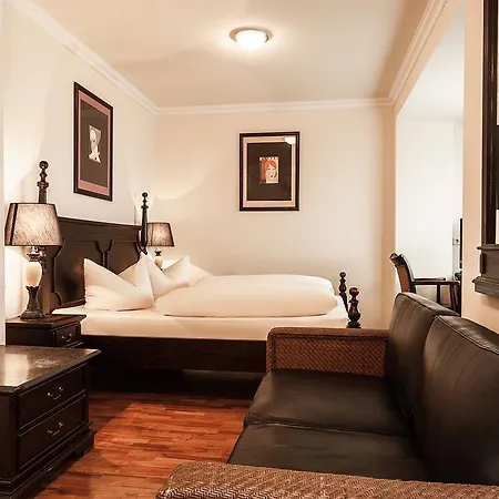 Hotell Aviv