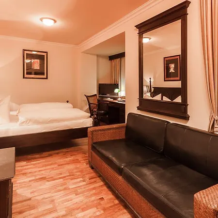 Aviv 3* Dresde