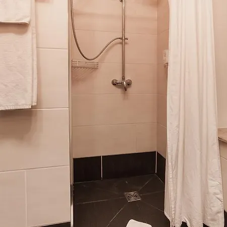 Aviv 3* Drážďany