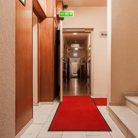 מלון Aviv דרזדן